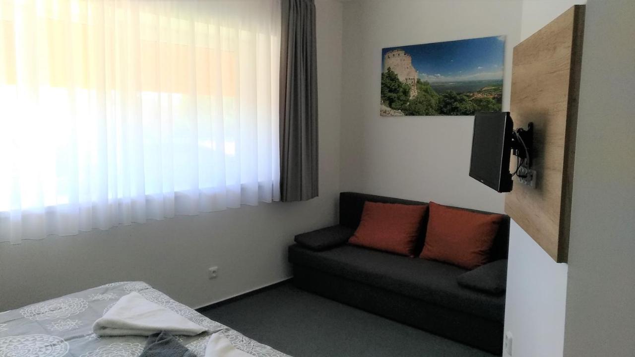 Penzion Kometa Pasohlávky Exterior foto